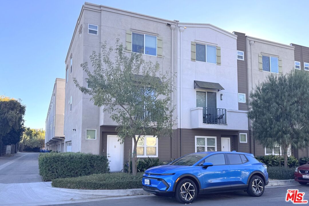 a car parked in front of a building