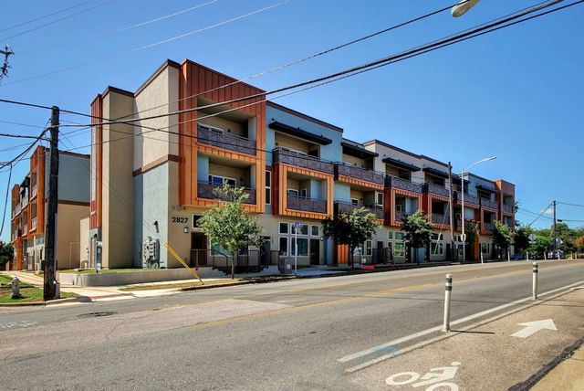 $2,900 | 2827 Manor Road, Unit 1202 | Austin Heights