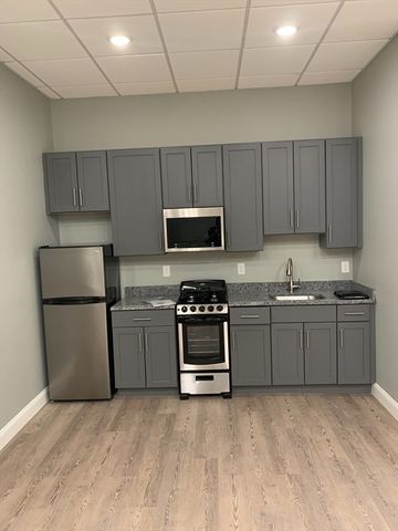 $1,600 | 14 Yeamans Street, Unit 201 | Downtown Revere