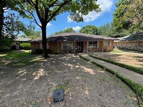 $325,000 | 919 Westlake Drive | DeSoto