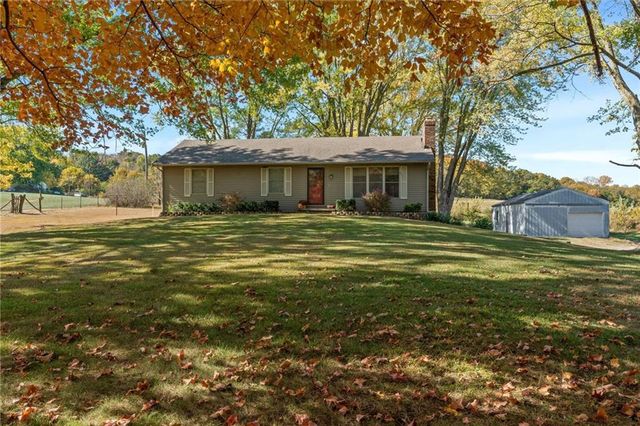 $659,000 | 8732 Friendship Road | Richmond Township - Ray County