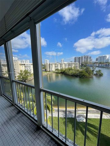 $2,200 | 3030 Marcos Drive, Unit T604 | Aventura