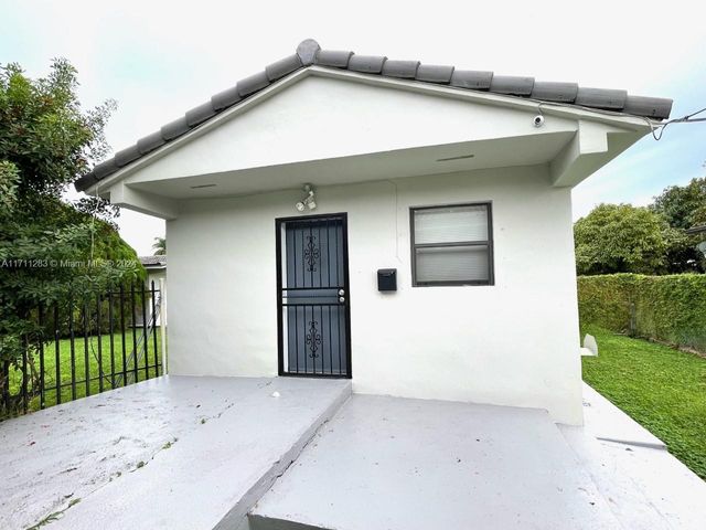 $1,875 | 13420 Southwest 36th Street, Unit 1 | Tamiami