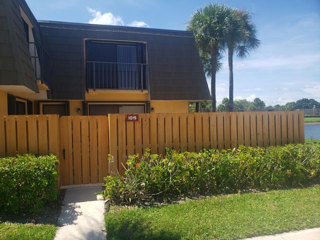 $2,150 | 1015 10th Way | The Villages of Palm Beach Lakes