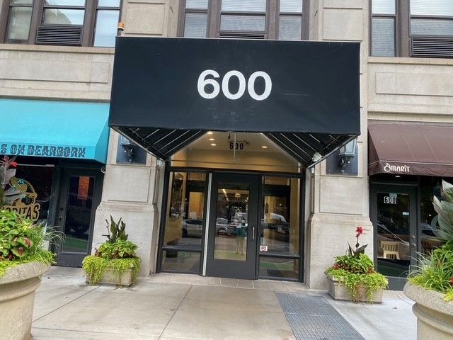 $260,000 | 600 South Dearborn Street, Unit 2004 | Printer's Row