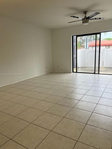 $2,900 | 11622 Northwest 11th Street | Pembroke Lakes