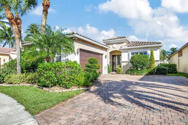 $699,900 | 9961 Vía Amati | Towne Park