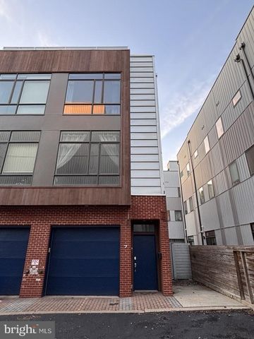 $695,000 | 333 Green Street, Unit 7 | Northern Liberties