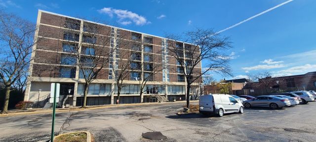 $136,900 | 1043 South York Road, Unit 212 | Bensenville