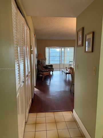 $1,400 | 3091 Northwest 46th Avenue, Unit 204C | Lauderdale Lakes West Gate