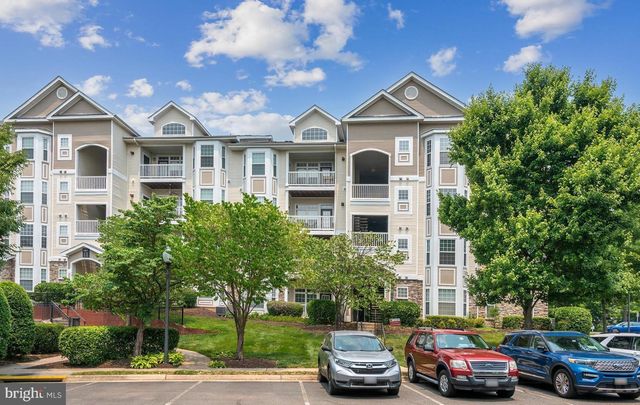 $2,200 | 501 Sunset View Terrace Southeast, Unit 104 | Westchester at Stratford Condominiums