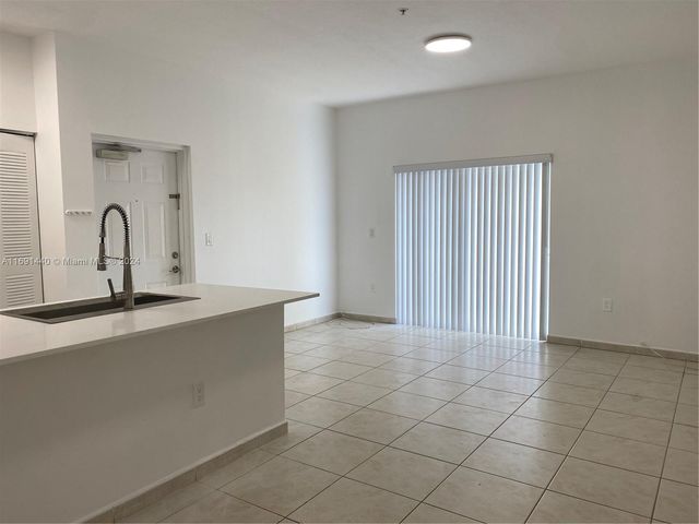 $1,990 | 7350 Northwest 114th Avenue, Unit 206 | Doral