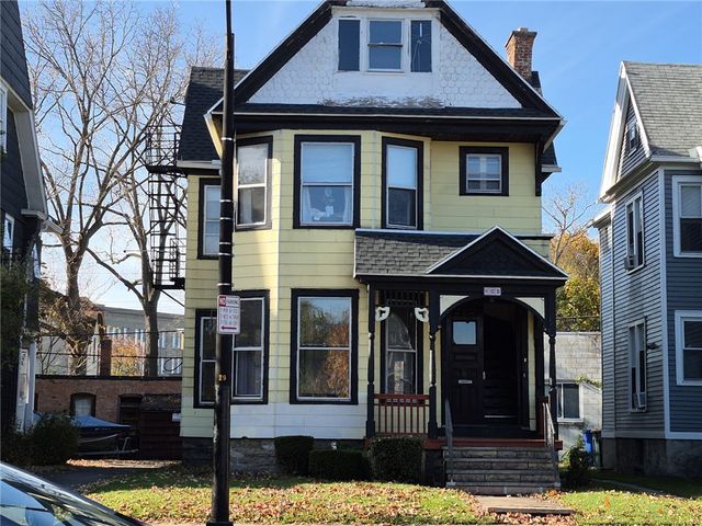 $1,050 | 389 Meigs Street | Monroe Village