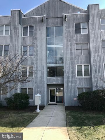 $2,000 | 5219 Le Parc Drive, Unit 7