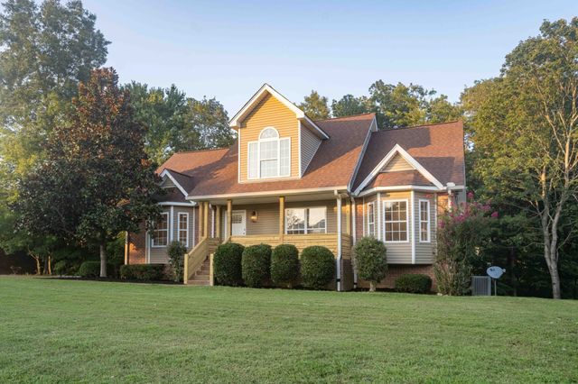 $549,900 | 6004 Forrest Drive | Greenbrier