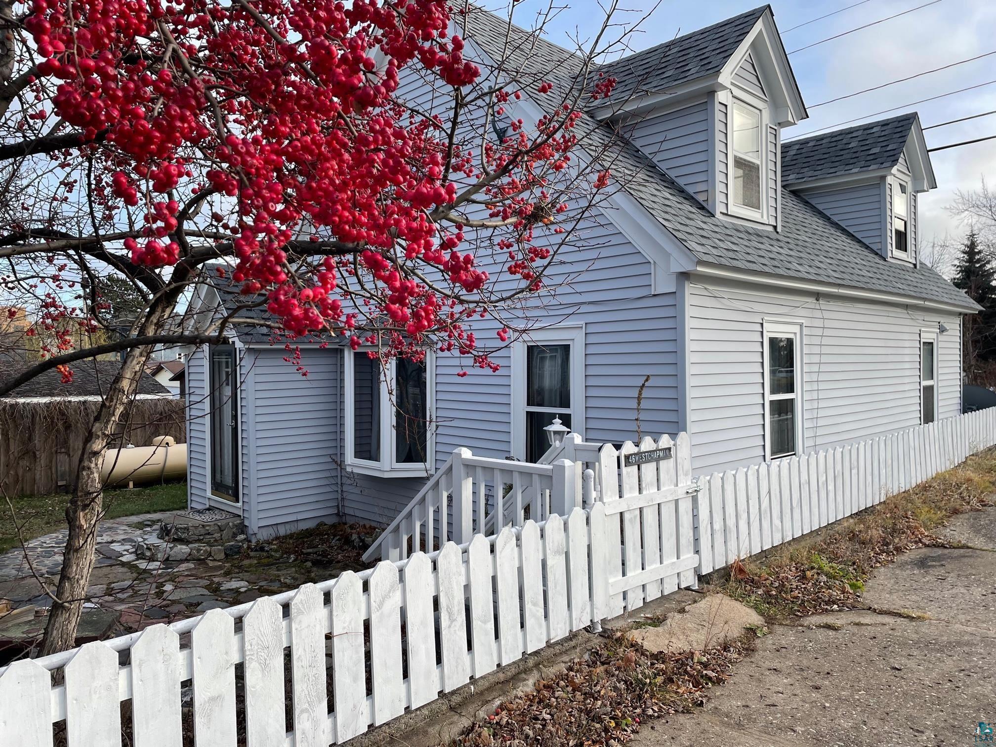 View of home's exterior