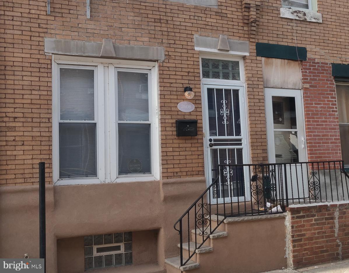 a view of front door of house