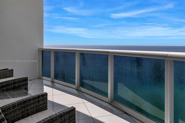 $1,790,000 | 18201 Collins Avenue, Unit 4109A | Trump Royale