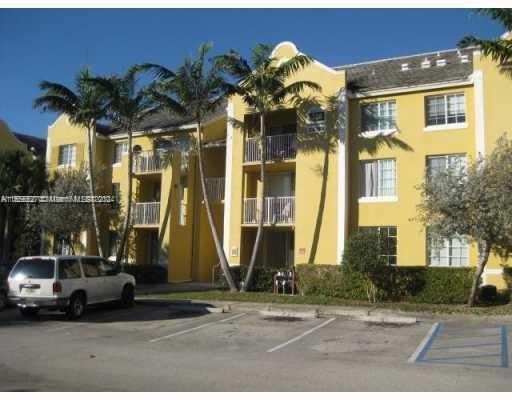 $2,000 | 720 Southwest 111th Avenue, Unit 103 | Pembroke Lakes South