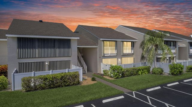 $2,700 | 3210 South Lakeview Circle, Unit 3204 | North Beach - St. Lucie County