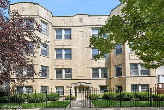 $449,000 | 3402 West McLean Avenue, Unit 2E | Logan Square