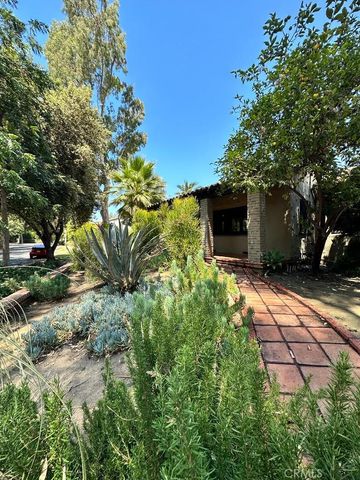 $7,995 | 12031 Valleyheart Drive | Studio City