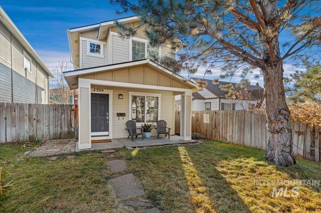 $539,900 | 4509 West Irving Street | Central Rim