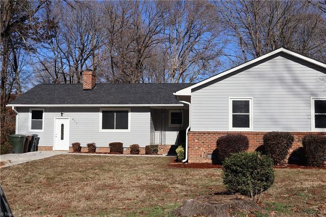 $282,300 | 417 Woodlake Drive | Greensboro