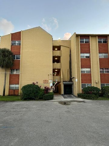 $153,000 | 3600 Northwest 21st Street, Unit 101 | Lauderdale Lakes East Gate