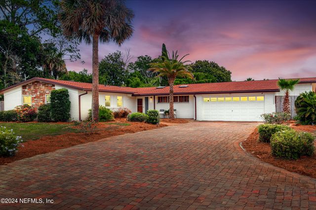 $895,000 | 4105 Tradewinds Drive | Isle of Palms South