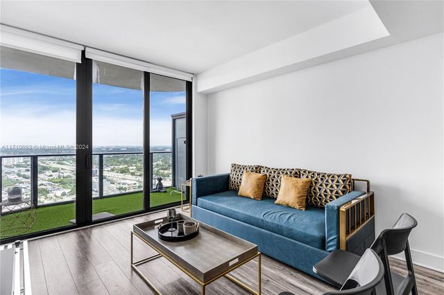 $495,000 | 121 Northeast 34th Street, Unit 2810 | Midtown Miami