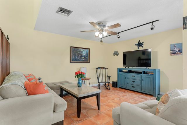 $450,000 | 5789 Fox Hollow Drive, Unit B | Southwest Boca Raton