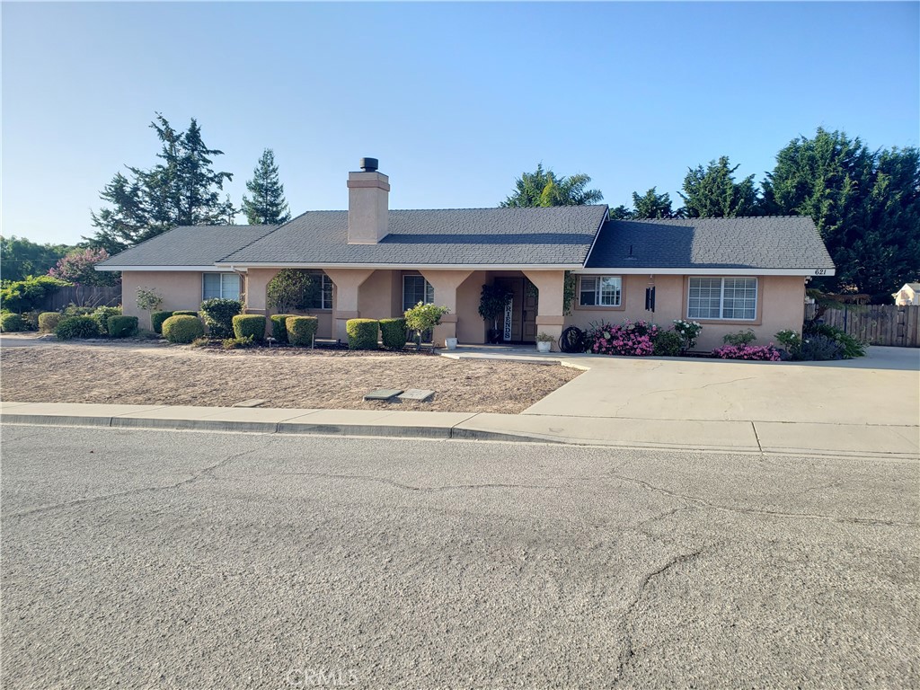 front view of house with a yard