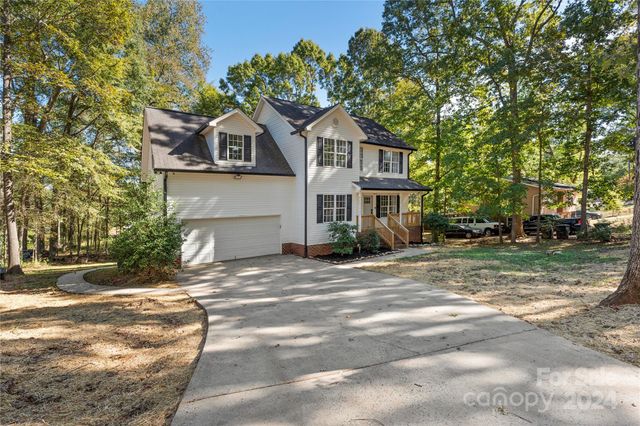 $450,000 | 2105 Timber Ridge Road | Monroe