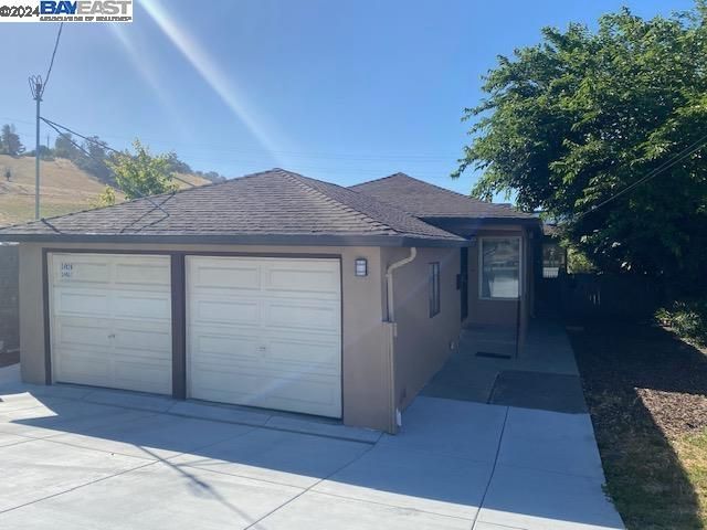 $2,150 | 24929 Carlos Bee Boulevard | Mission-Foothill