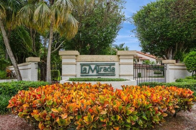 $334,900 | 7729 La Mirada Drive | Boca Pointe