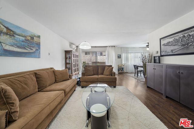 $575,000 | 358 South Gramercy Place, Unit 208 | Hancock Park-Wilshire