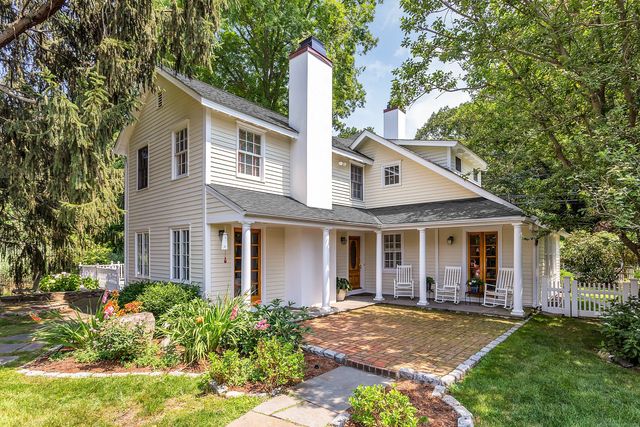 $1,750,000 | 2 Shagbark Road | Wilson Point