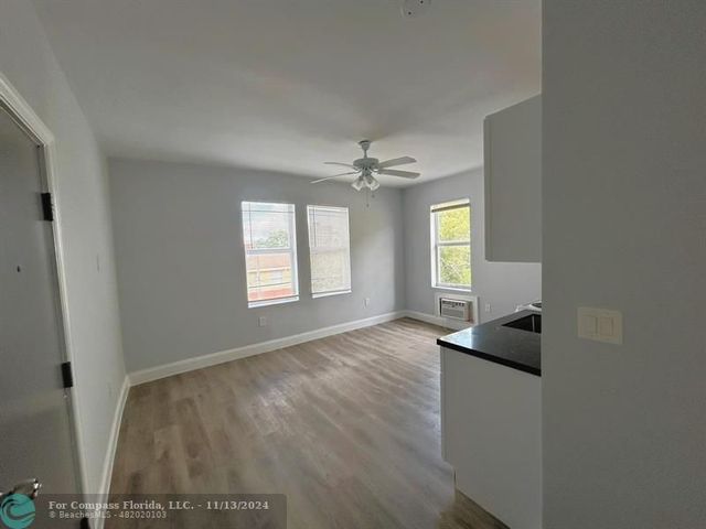 $1,750 | 1142 Southwest 4th Street, Unit 15 | Riverside