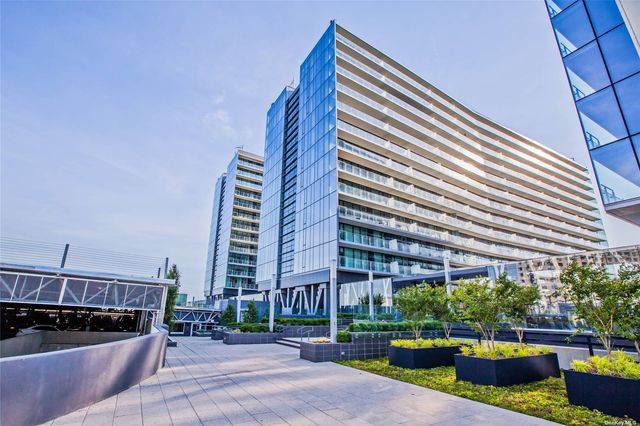 $1,988,000 | 131-05 40 Road, Unit 8J | Flushing