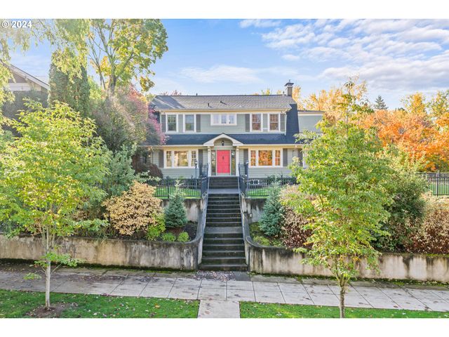 $1,200,000 | 3422 Northeast Flanders Street | Laurelhurst