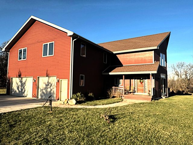 $894,900 | 8617 Fox River Road | Fox River Country Estates