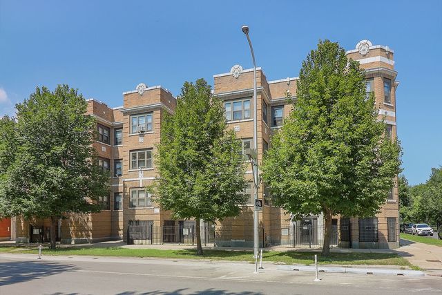 $1,720,000 | 3100 West Douglas Boulevard | North Lawndale