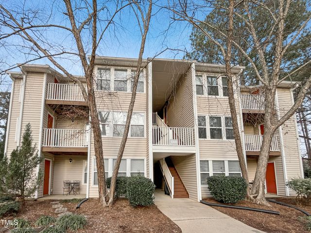 $218,675 | 1300 Hillbrow Lane, Unit 302 | Wynde Pointe