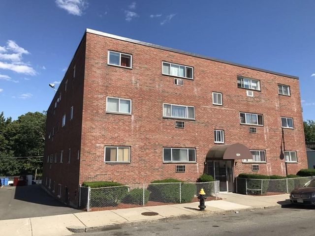 $1,910 | 624 Hyde Park Avenue, Unit B3 | Roslindale