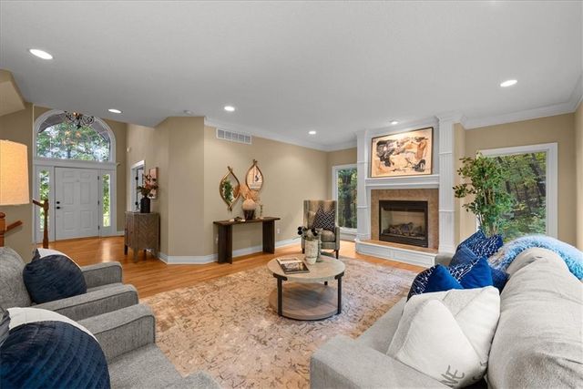 $740,000 | 1819 Edgewood Court | Leavenworth