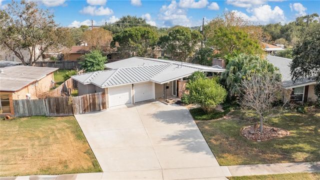 $350,000 | 529 Parade Drive | Midtown Corpus Christi