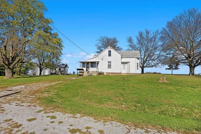 $275,000 | 3037 Blumberg Road | Marine Township - Madison County