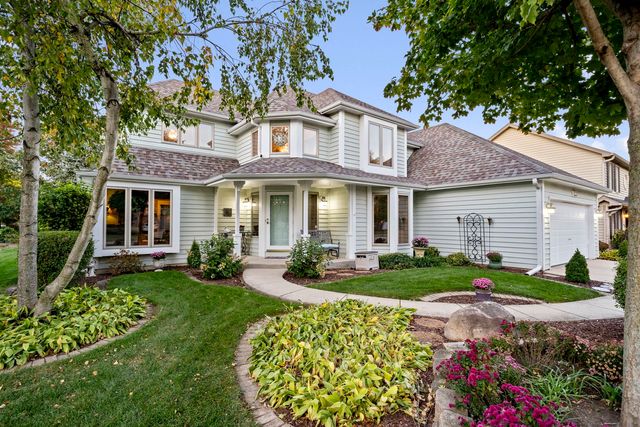 $779,000 | 1143 Hollingswood Avenue | Naperville