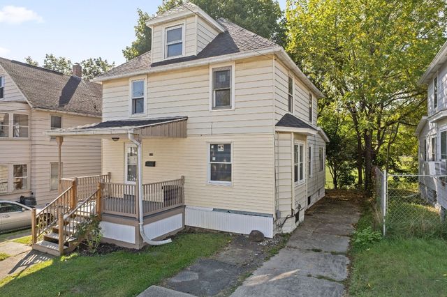 $153,500 | 217 Oak Hill Avenue | Endicott Historic District